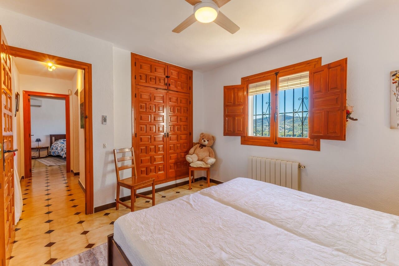 3 chambre Villa/Maison à vendre à Javea / Xabia avec piscine garage - 549 000 € (Ref: 9618445)