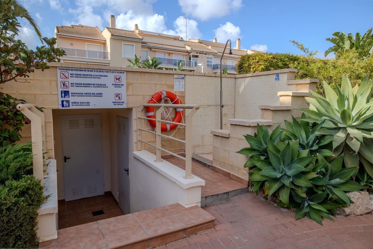 Apartamento de 3 habitaciones en Javea / Xàbia en venta con piscina garaje - 449.000 € (Ref: 9665383)