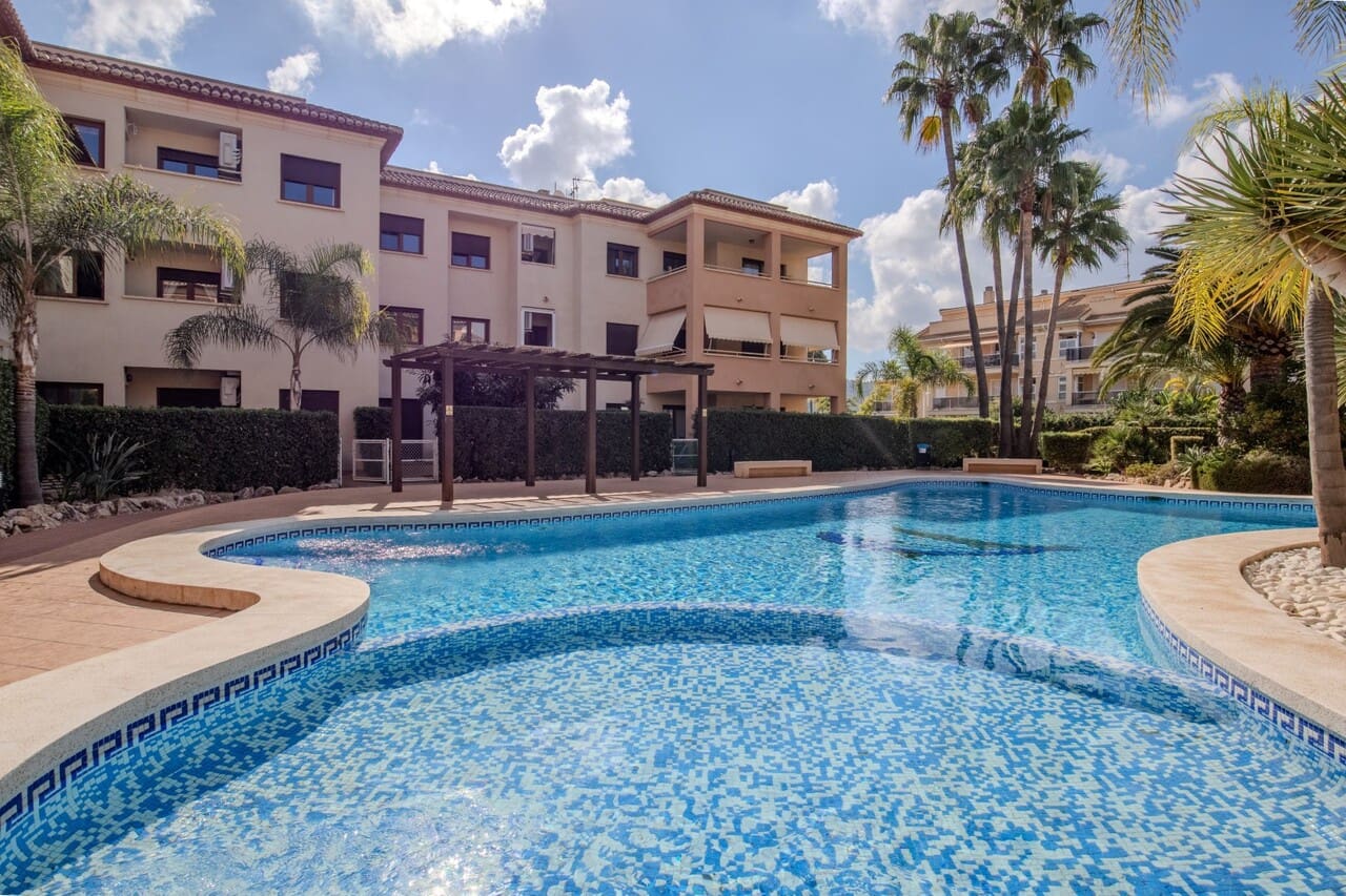 Apartamento de 3 habitaciones en Javea / Xàbia en venta con piscina garaje - 449.000 € (Ref: 9665383)