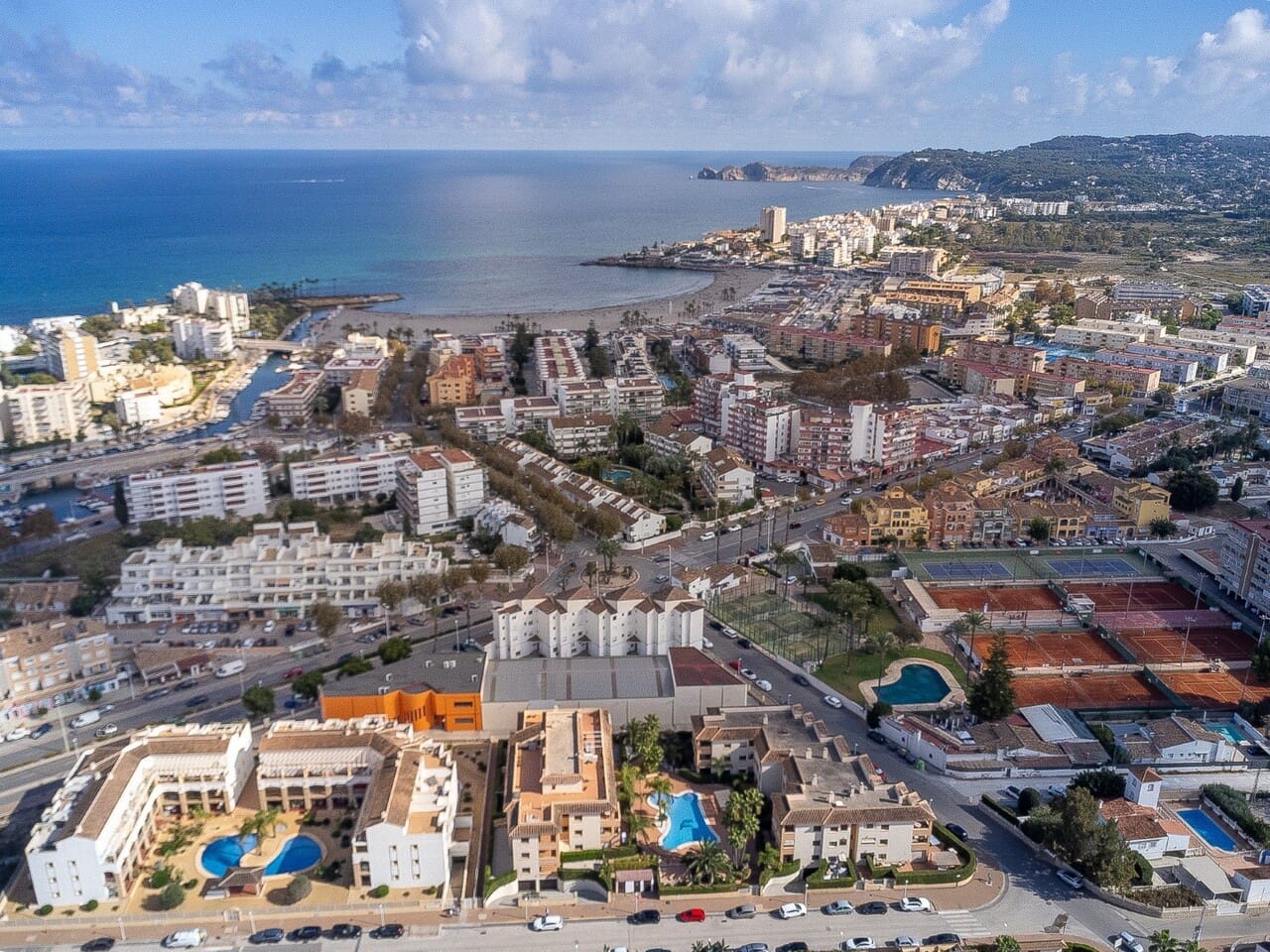 Apartamento de 3 habitaciones en Javea / Xàbia en venta con piscina garaje - 449.000 € (Ref: 9665383)