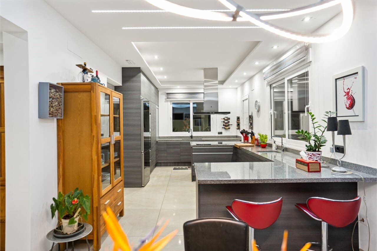 5 makuuhuone Huvila myytävänä paikassa Javea / Xabia mukana uima-altaan - 1 890 000 € (Ref: 9665384)