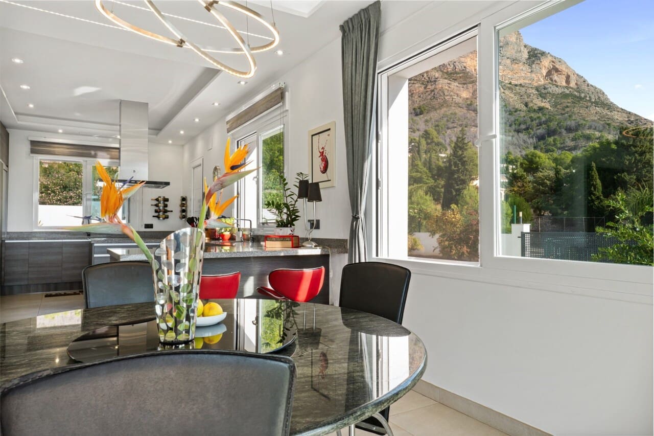 5 makuuhuone Huvila myytävänä paikassa Javea / Xabia mukana uima-altaan - 1 890 000 € (Ref: 9665384)