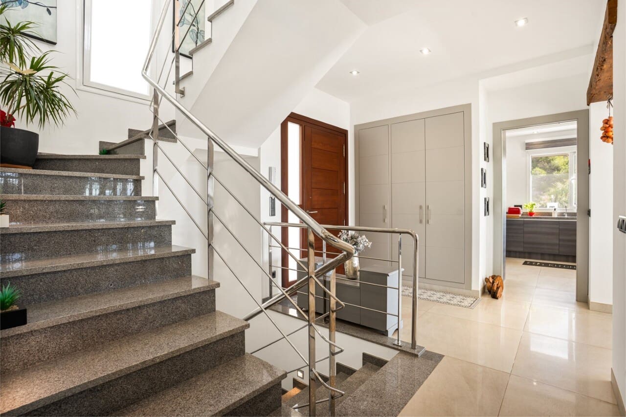 5 makuuhuone Huvila myytävänä paikassa Javea / Xabia mukana uima-altaan - 1 890 000 € (Ref: 9665384)