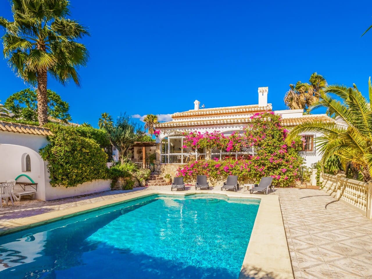 4 slaapkamer Villa te koop in Javea / Xabia met zwembad - € 649.000 (Ref: 9715444)