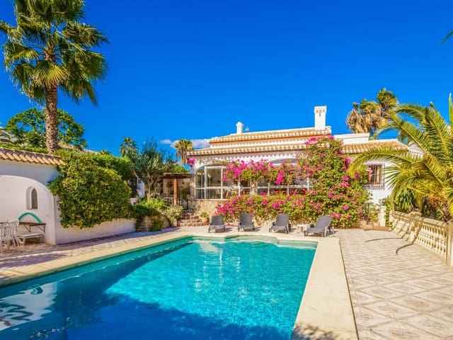 4 soveværelse Villa til salg i Javea / Xàbia med swimmingpool - € 649.000 (Ref: 9715444)