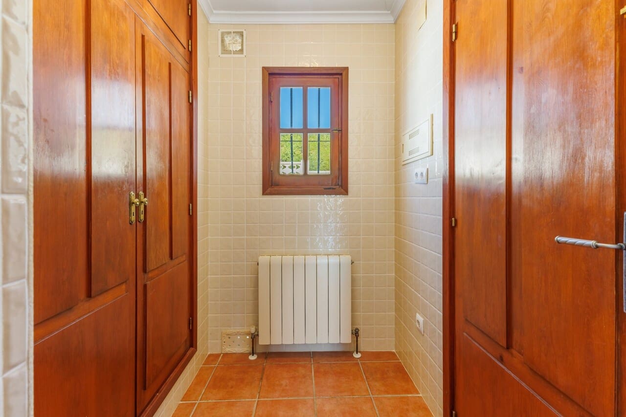 4 bedroom Villa for sale in Javea / Xabia with pool - € 649,000 (Ref: 9715444)