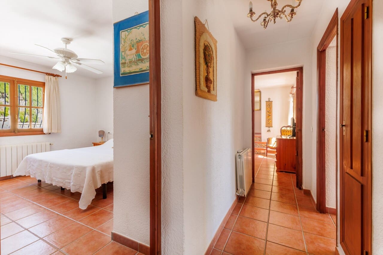 4 bedroom Villa for sale in Javea / Xabia with pool - € 649,000 (Ref: 9715444)