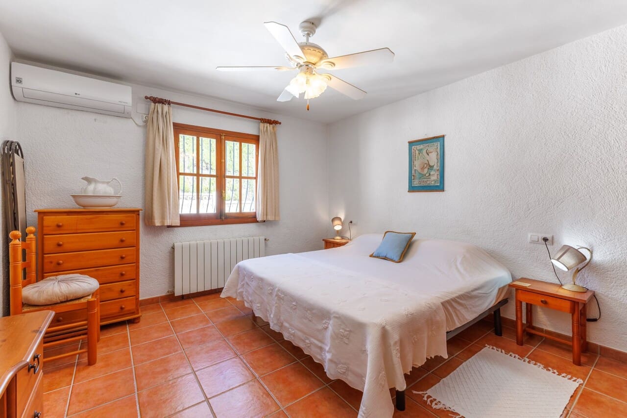 4 bedroom Villa for sale in Javea / Xabia with pool - € 649,000 (Ref: 9715444)