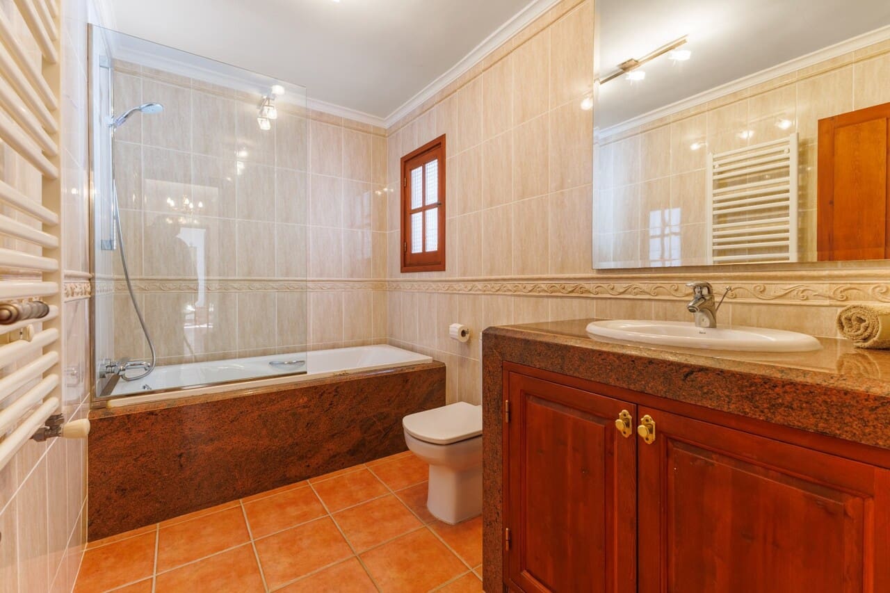 4 bedroom Villa for sale in Javea / Xabia with pool - € 649,000 (Ref: 9715444)