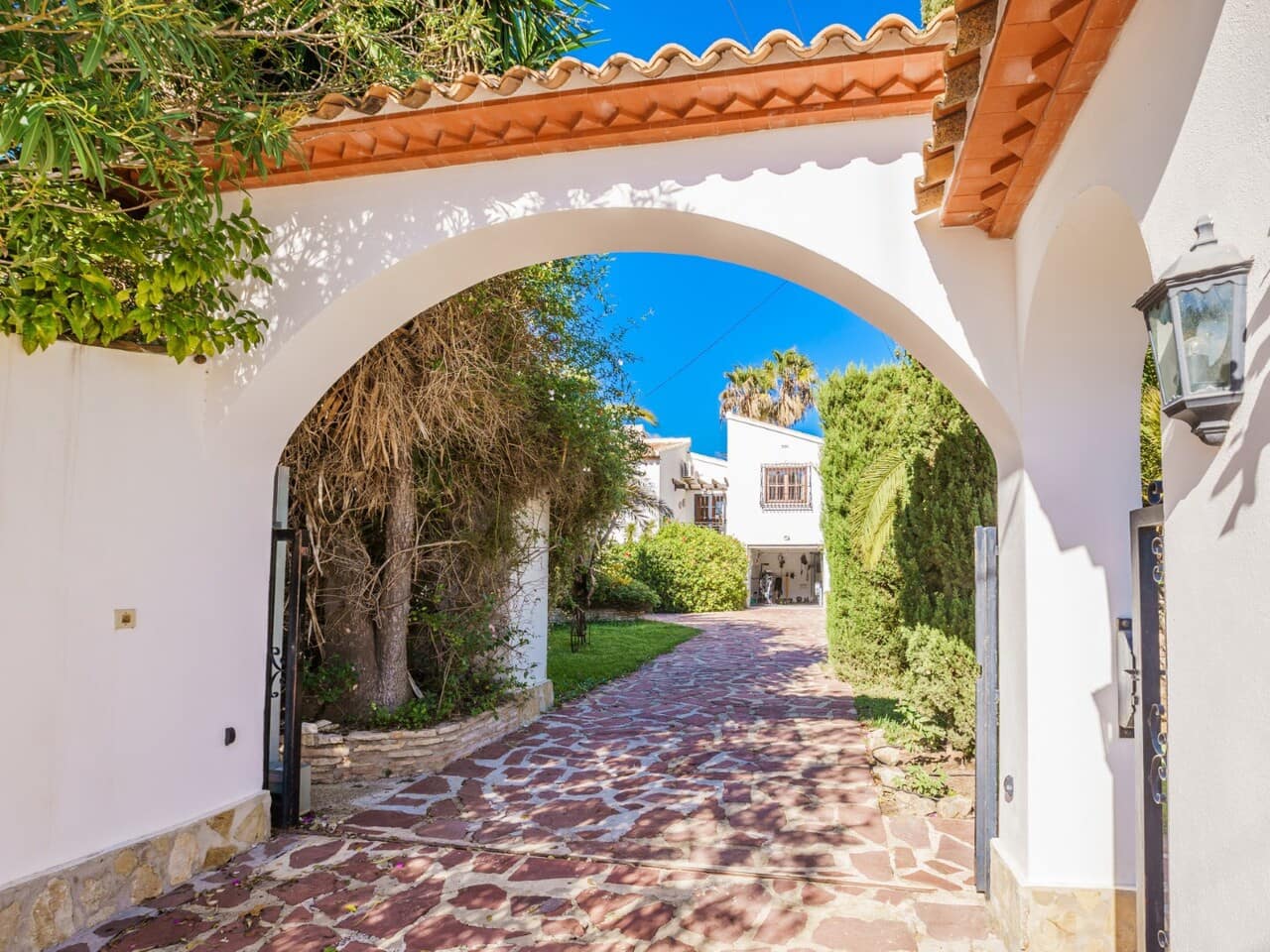 4 bedroom Villa for sale in Javea / Xabia with pool - € 649,000 (Ref: 9715444)