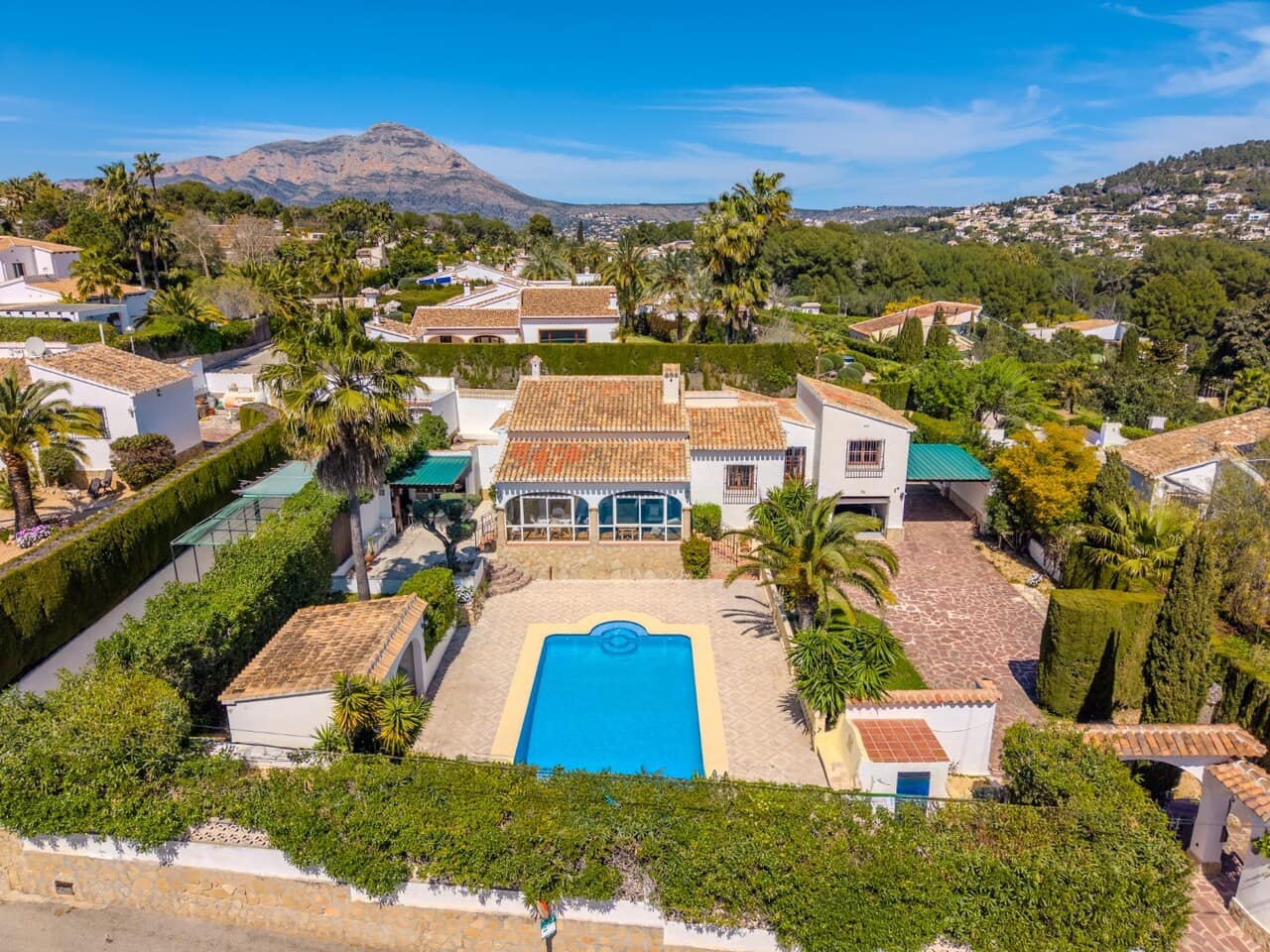4 bedroom Villa for sale in Javea / Xabia with pool - € 649,000 (Ref: 9715444)