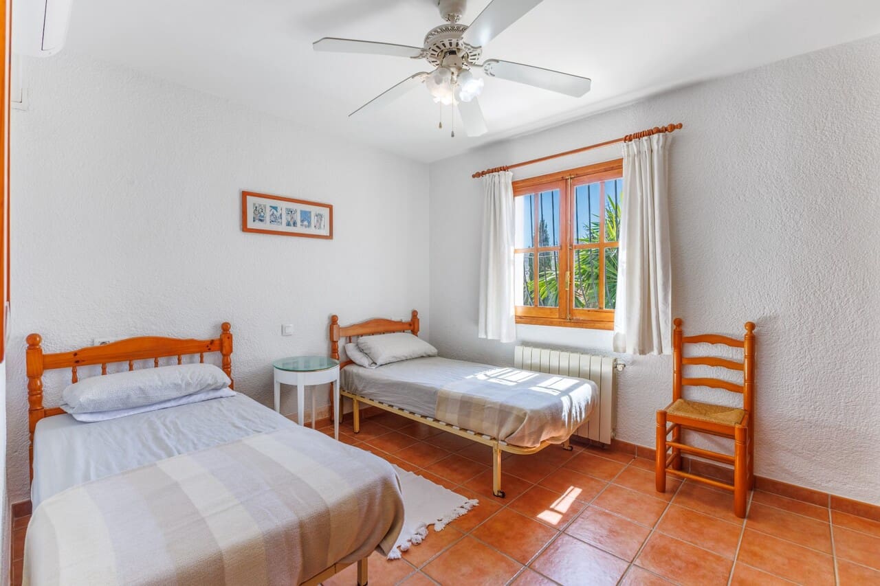 4 bedroom Villa for sale in Javea / Xabia with pool - € 649,000 (Ref: 9715444)