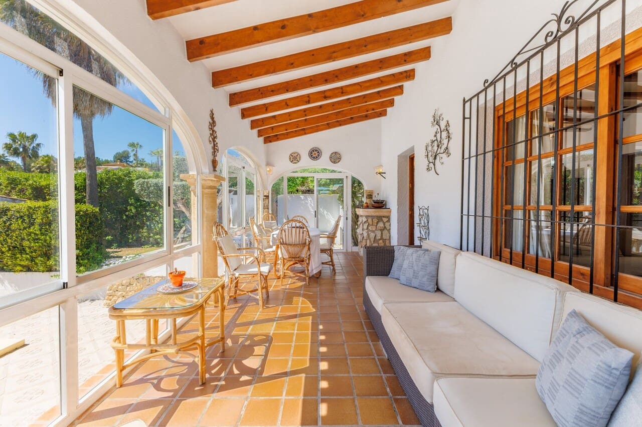 4 bedroom Villa for sale in Javea / Xabia with pool - € 649,000 (Ref: 9715444)