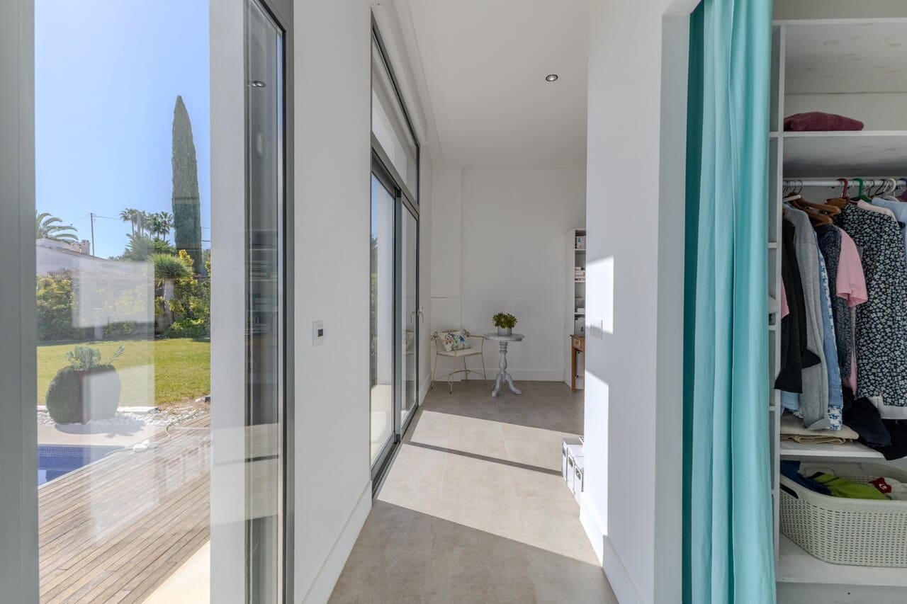 4 soveværelse Villa til salg i Javea / Xabia med swimmingpool garage - € 2.100.000 (Ref: 9769068)