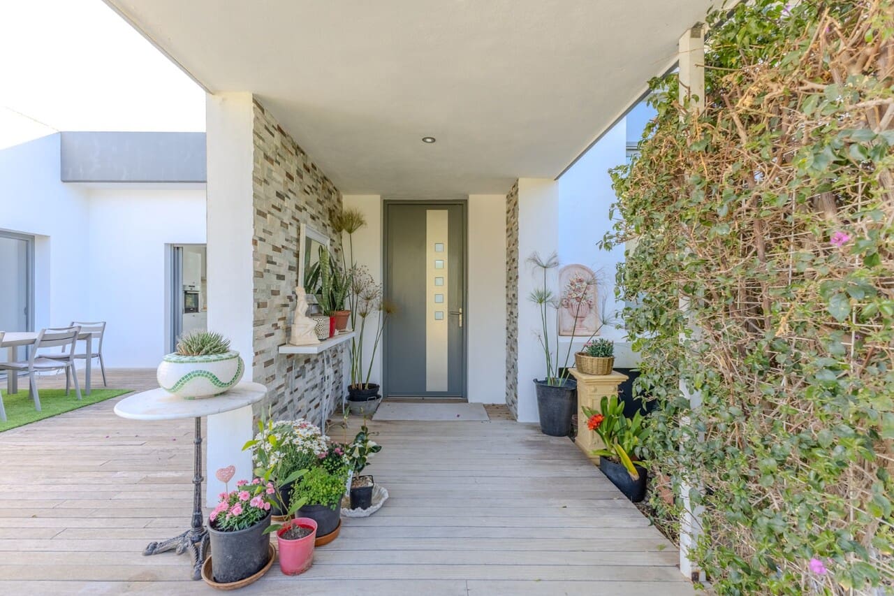 4 soveværelse Villa til salg i Javea / Xabia med swimmingpool garage - € 2.100.000 (Ref: 9769068)