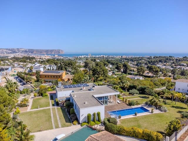 4 soveværelse Villa til salg i Javea / Xàbia med swimmingpool garage - € 2.100.000 (Ref: 9769068)