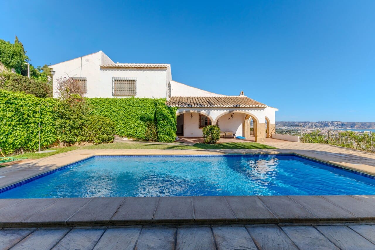 4 soveværelse Villa til salg i Javea / Xabia med swimmingpool garage - € 1.550.000 (Ref: 9782102)