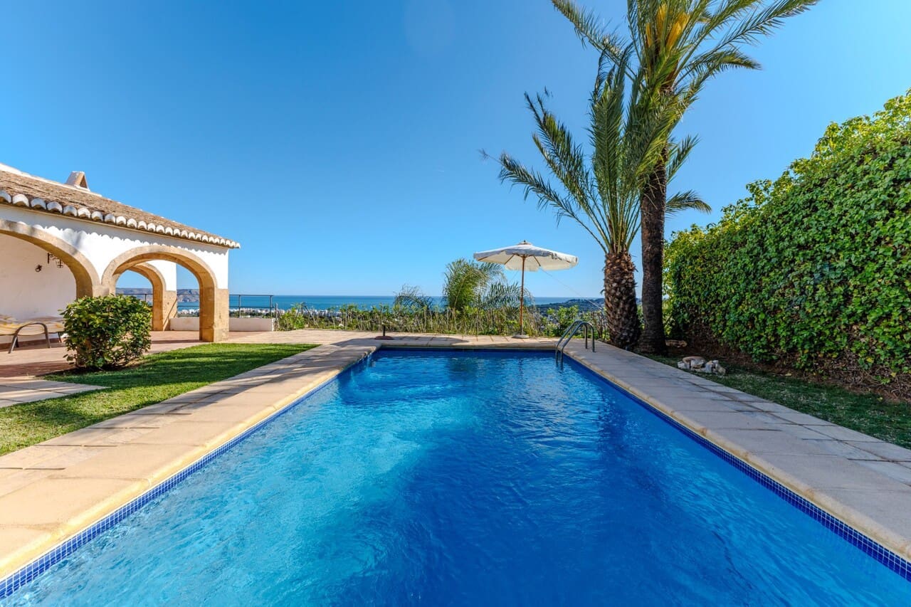 4 soveværelse Villa til salg i Javea / Xabia med swimmingpool garage - € 1.550.000 (Ref: 9782102)