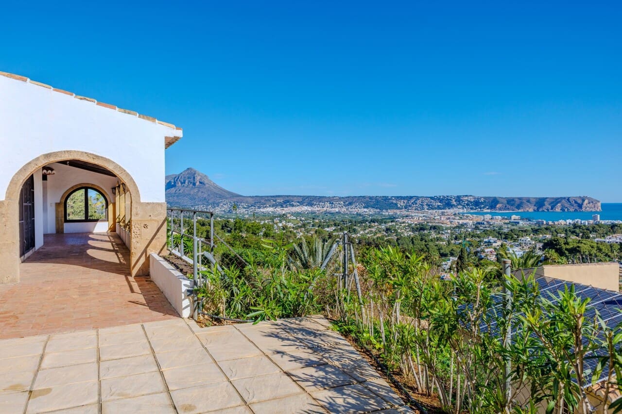 4 soveværelse Villa til salg i Javea / Xabia med swimmingpool garage - € 1.550.000 (Ref: 9782102)