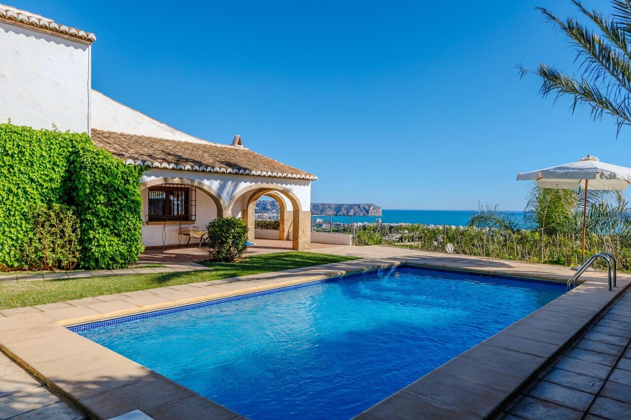 4 soveværelse Villa til salg i Javea / Xabia med swimmingpool garage - € 1.550.000 (Ref: 9782102)