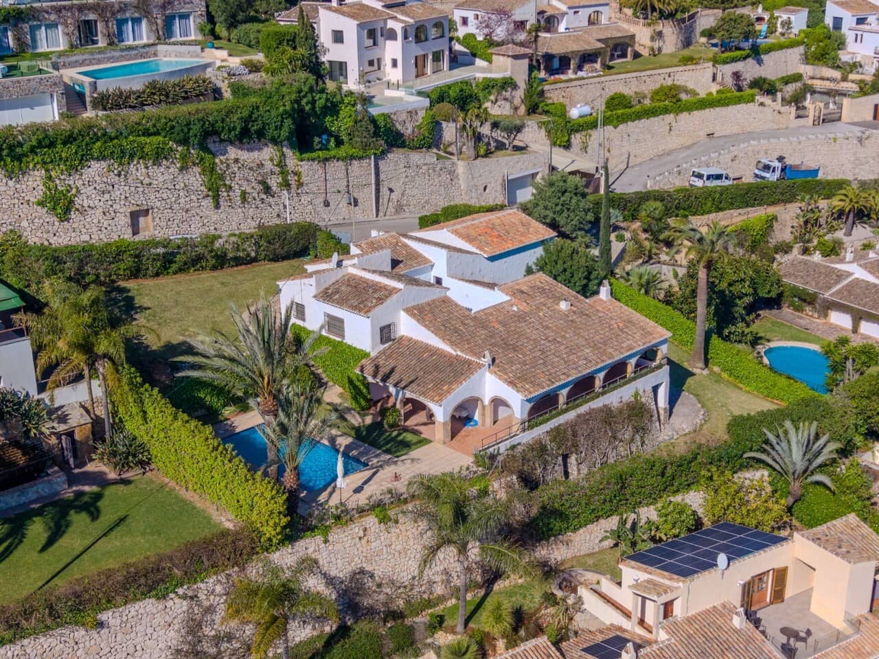 4 soveværelse Villa til salg i Javea / Xabia med swimmingpool garage - € 1.550.000 (Ref: 9782102)