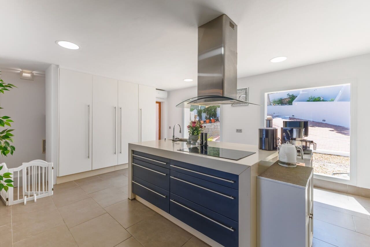 4 soveværelse Villa til salg i Javea / Xabia med swimmingpool - € 1.799.000 (Ref: 9782240)