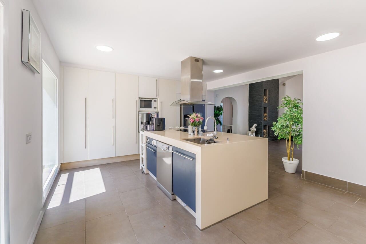 4 soveværelse Villa til salg i Javea / Xabia med swimmingpool - € 1.799.000 (Ref: 9782240)