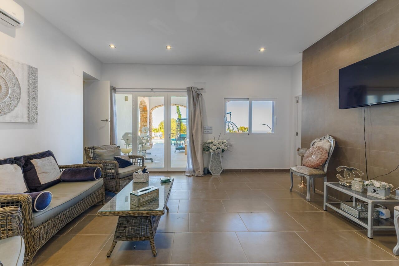 4 soveværelse Villa til salg i Javea / Xabia med swimmingpool - € 1.799.000 (Ref: 9782240)