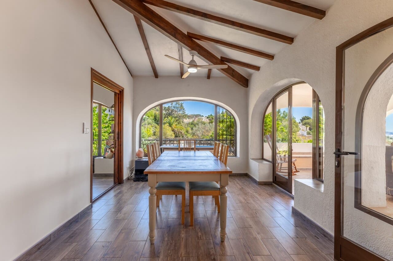 4 sypialnia Willa na sprzedaż w Javea / Xabia z basenem garażem - 1 250 000 € (Ref: 9789569)