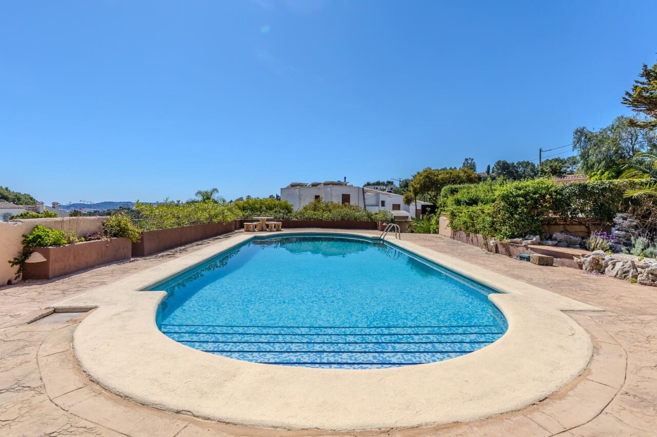 4 sypialnia Willa na sprzedaż w Javea / Xabia z basenem garażem - 1 250 000 € (Ref: 9789569)