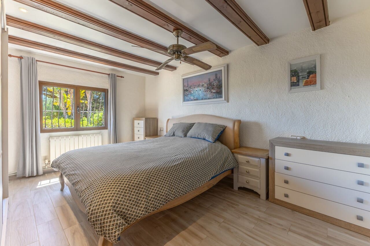 4 sypialnia Willa na sprzedaż w Javea / Xabia z basenem garażem - 1 250 000 € (Ref: 9789569)