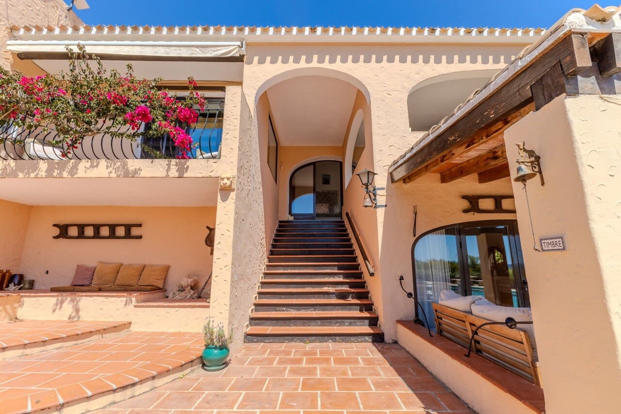 4 sypialnia Willa na sprzedaż w Javea / Xabia z basenem garażem - 1 250 000 € (Ref: 9789569)