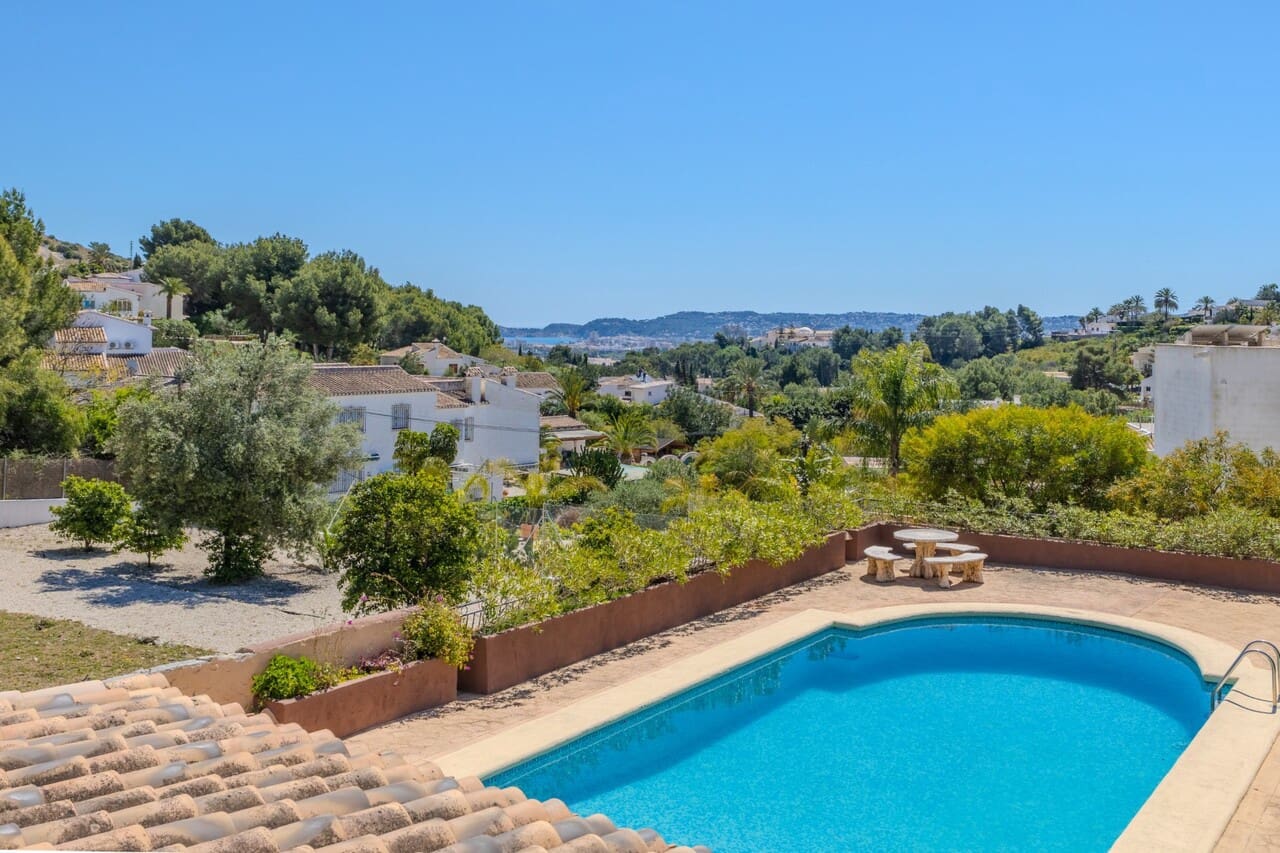 4 sypialnia Willa na sprzedaż w Javea / Xabia z basenem garażem - 1 250 000 € (Ref: 9789569)