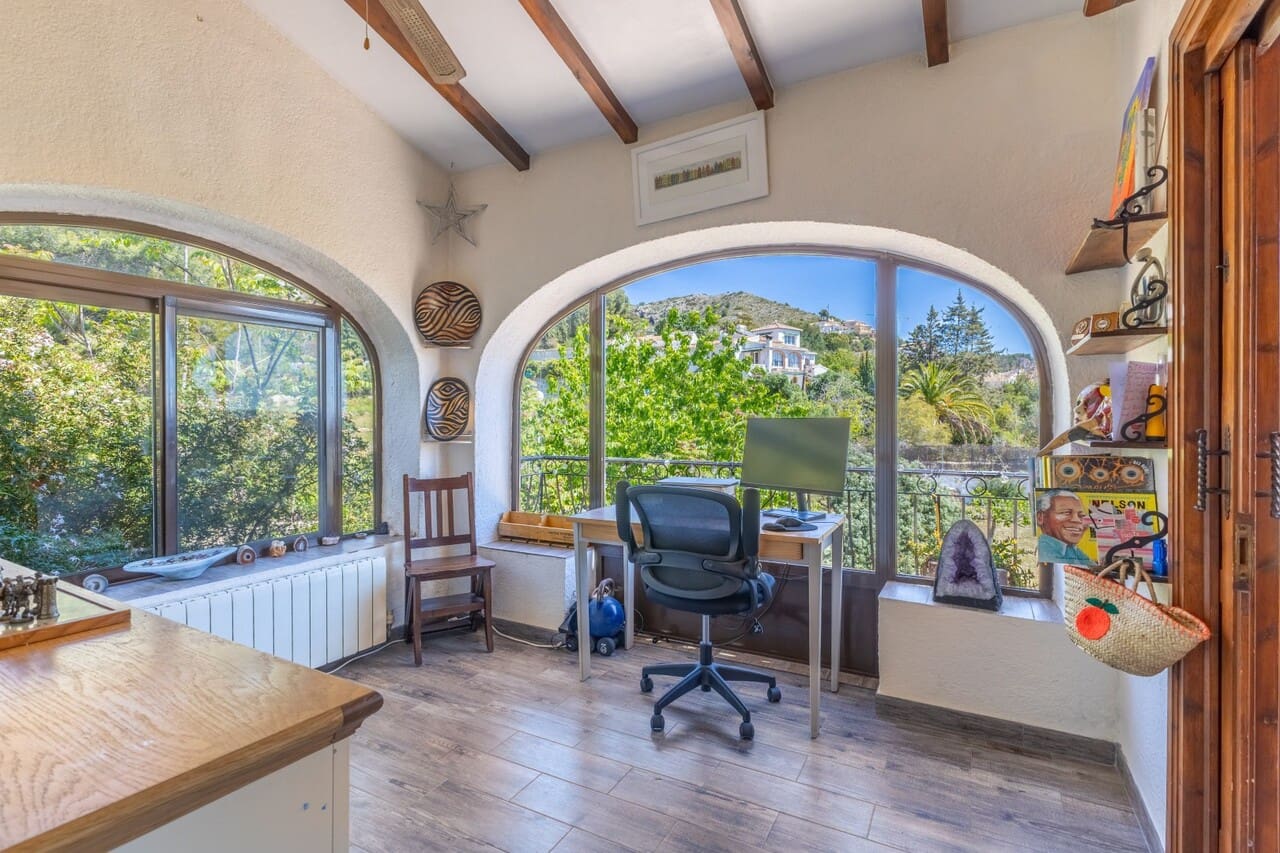 4 sypialnia Willa na sprzedaż w Javea / Xabia z basenem garażem - 1 250 000 € (Ref: 9789569)