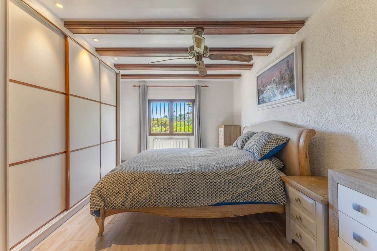 4 sypialnia Willa na sprzedaż w Javea / Xabia z basenem garażem - 1 250 000 € (Ref: 9789569)