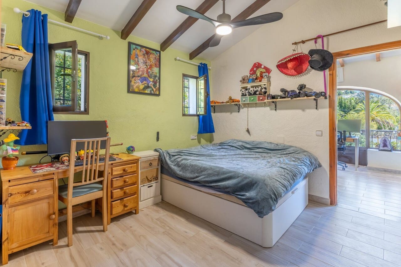 4 sypialnia Willa na sprzedaż w Javea / Xabia z basenem garażem - 1 250 000 € (Ref: 9789569)