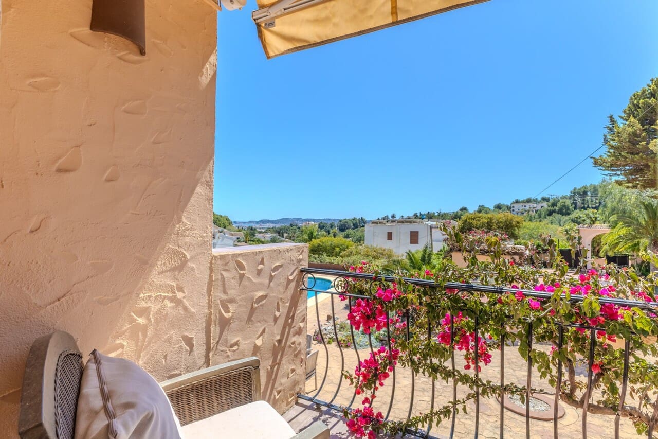 4 sypialnia Willa na sprzedaż w Javea / Xabia z basenem garażem - 1 250 000 € (Ref: 9789569)