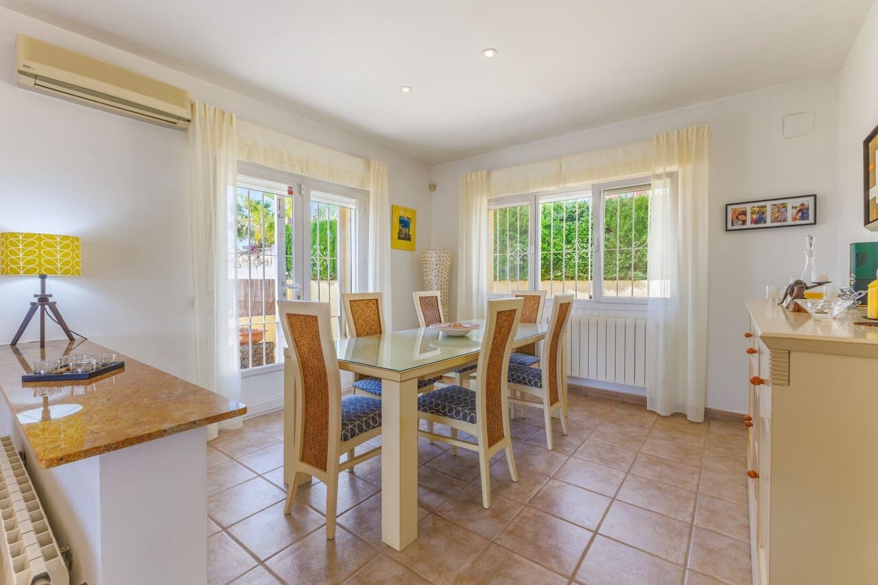 3 soveværelse Villa til salg i Benitachell / Benitatxell med swimmingpool - € 649.000 (Ref: 9819165)