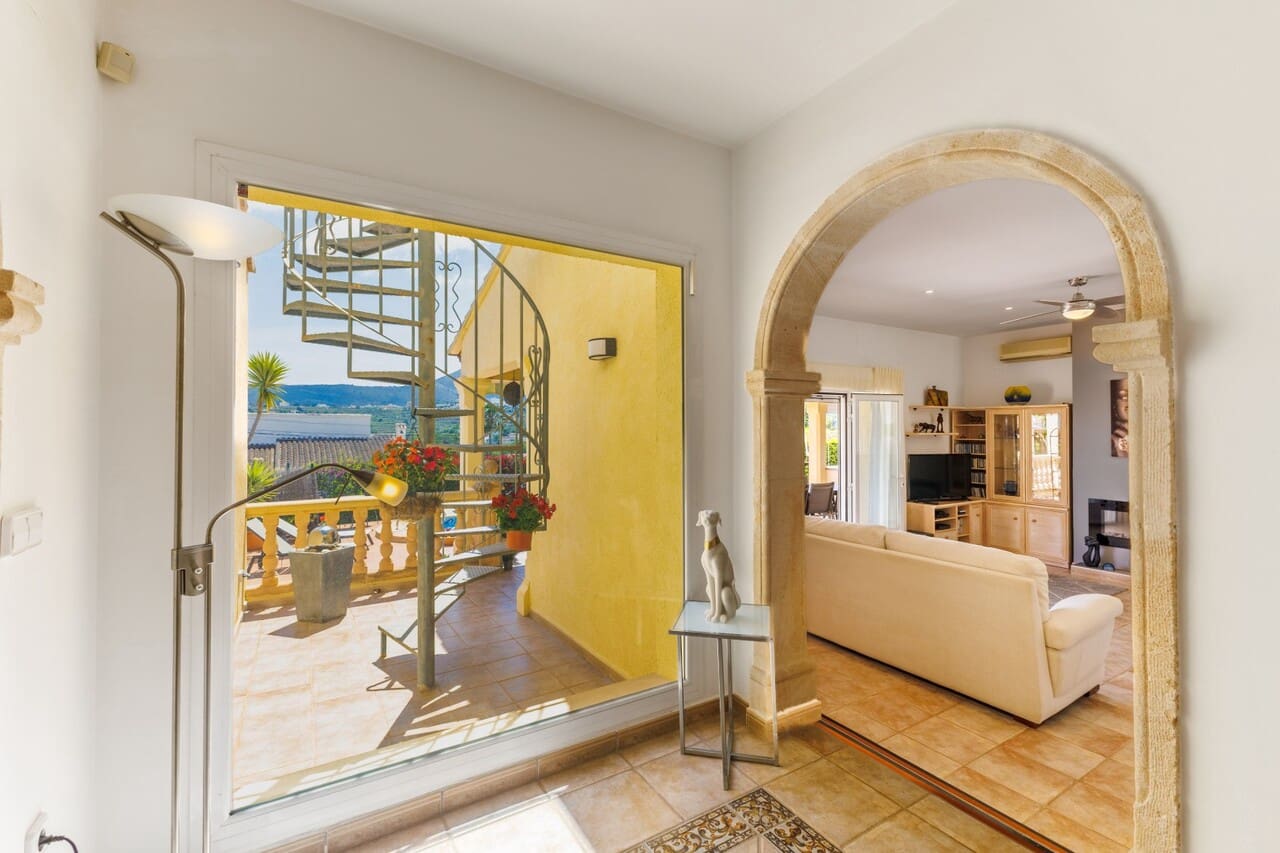 3 soveværelse Villa til salg i Benitachell / Benitatxell med swimmingpool - € 649.000 (Ref: 9819165)