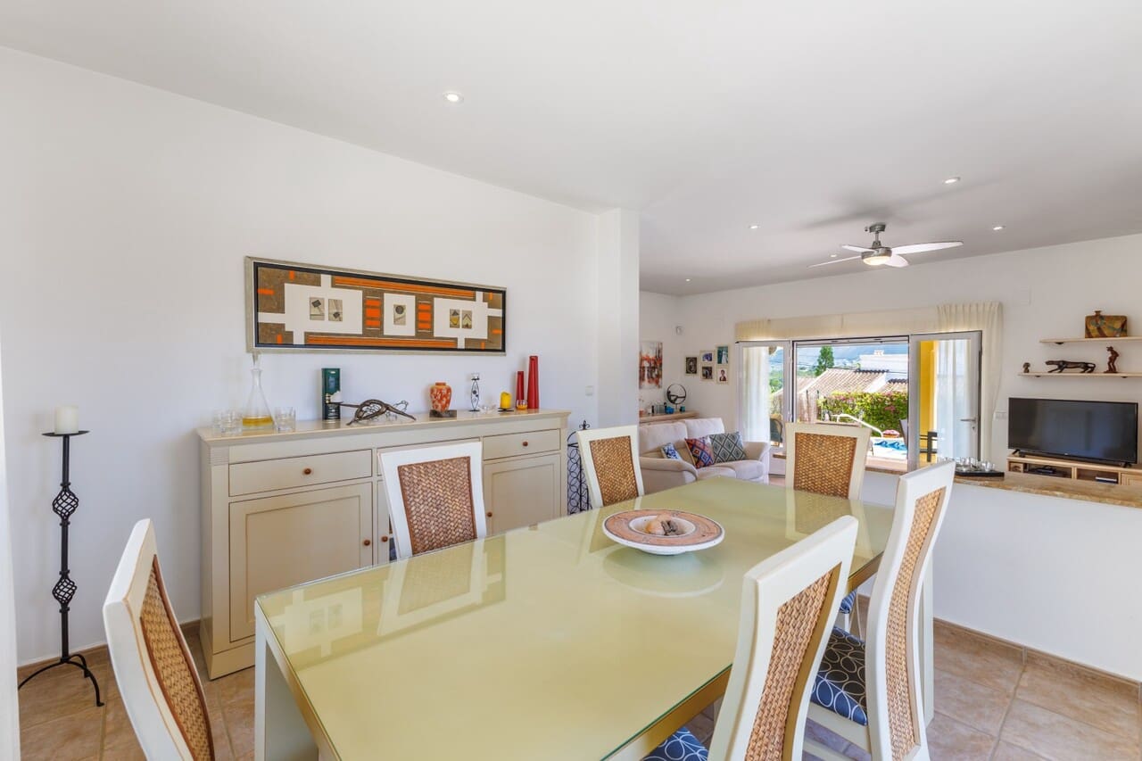 3 soveværelse Villa til salg i Benitachell / Benitatxell med swimmingpool - € 649.000 (Ref: 9819165)
