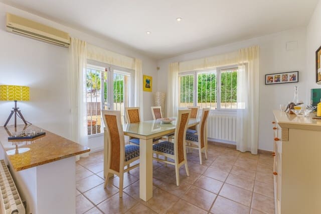3 soveværelse Villa til salg i Javea / Xàbia med swimmingpool - € 649.000 (Ref: 9819165)