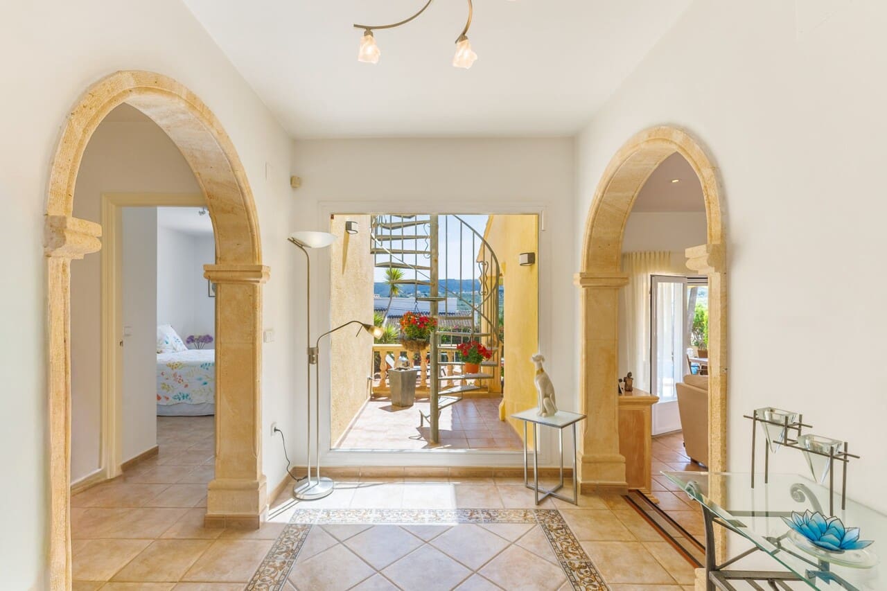 3 soveværelse Villa til salg i Benitachell / Benitatxell med swimmingpool - € 649.000 (Ref: 9819165)