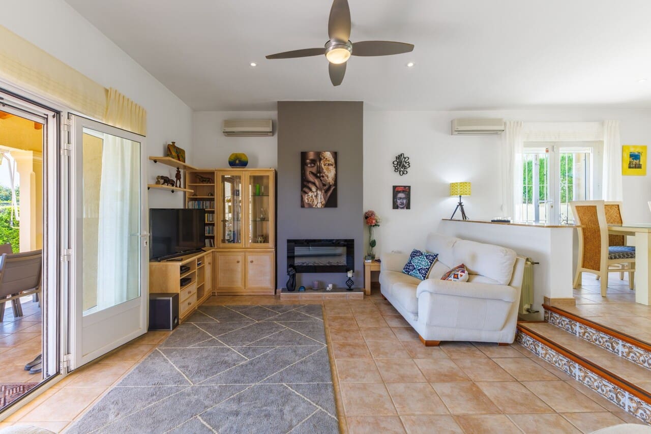 3 soveværelse Villa til salg i Benitachell / Benitatxell med swimmingpool - € 649.000 (Ref: 9819165)