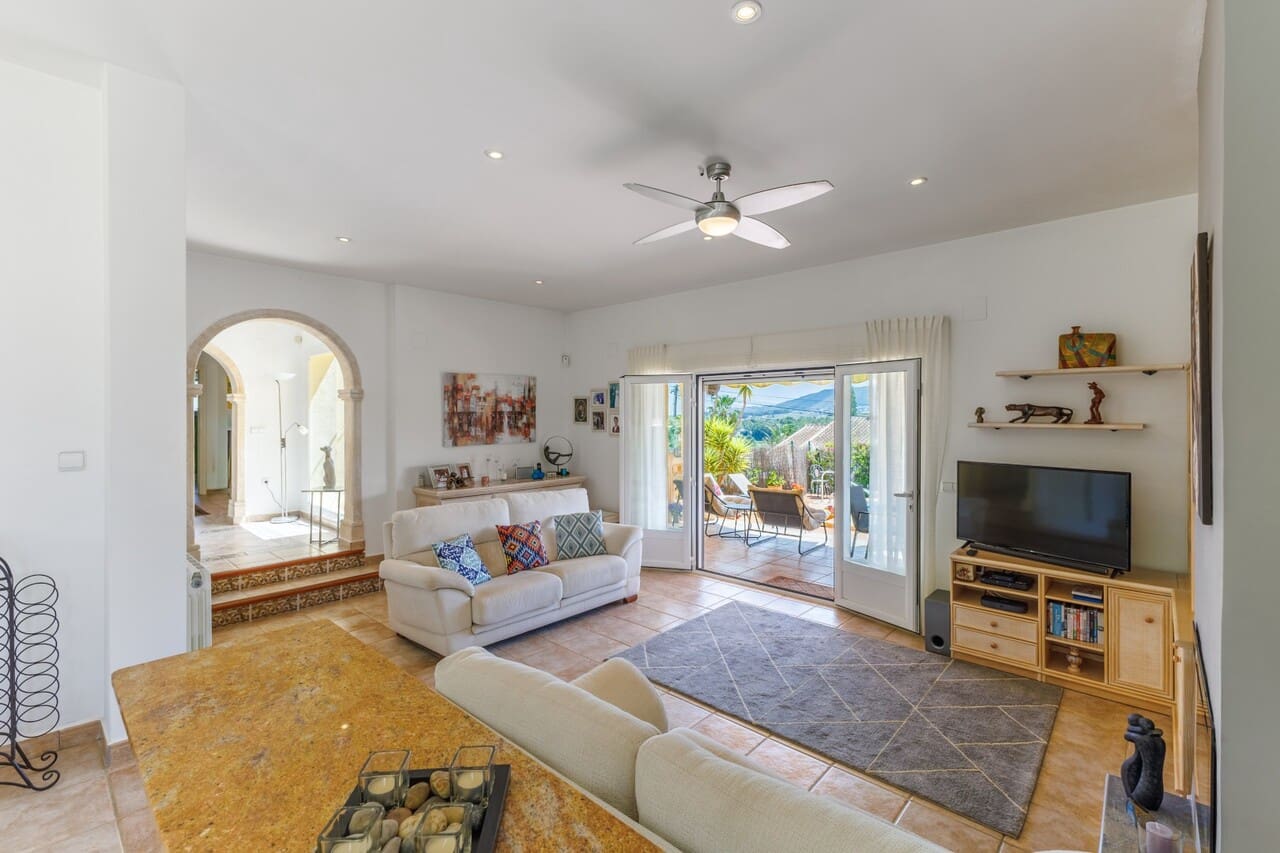 3 soveværelse Villa til salg i Benitachell / Benitatxell med swimmingpool - € 649.000 (Ref: 9819165)