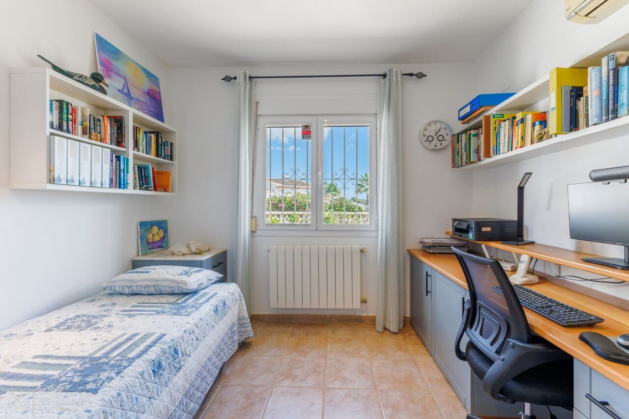 3 soveværelse Villa til salg i Benitachell / Benitatxell med swimmingpool - € 649.000 (Ref: 9819165)