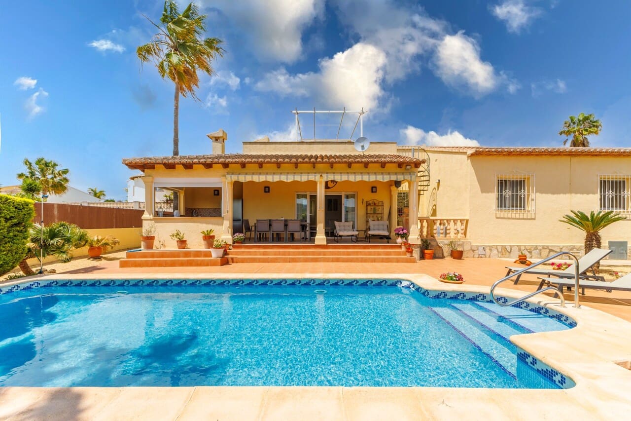3 soveværelse Villa til salg i Benitachell / Benitatxell med swimmingpool - € 649.000 (Ref: 9819165)