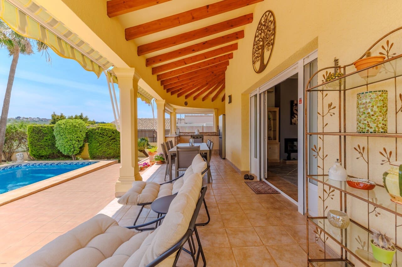 3 soveværelse Villa til salg i Benitachell / Benitatxell med swimmingpool - € 649.000 (Ref: 9819165)