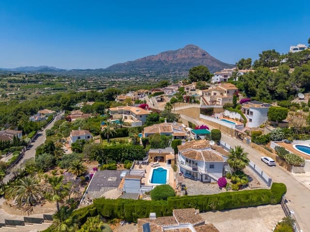 6 slaapkamer Villa te koop in Javea / Xàbia - € 1.349.000 (Ref: 9873992)