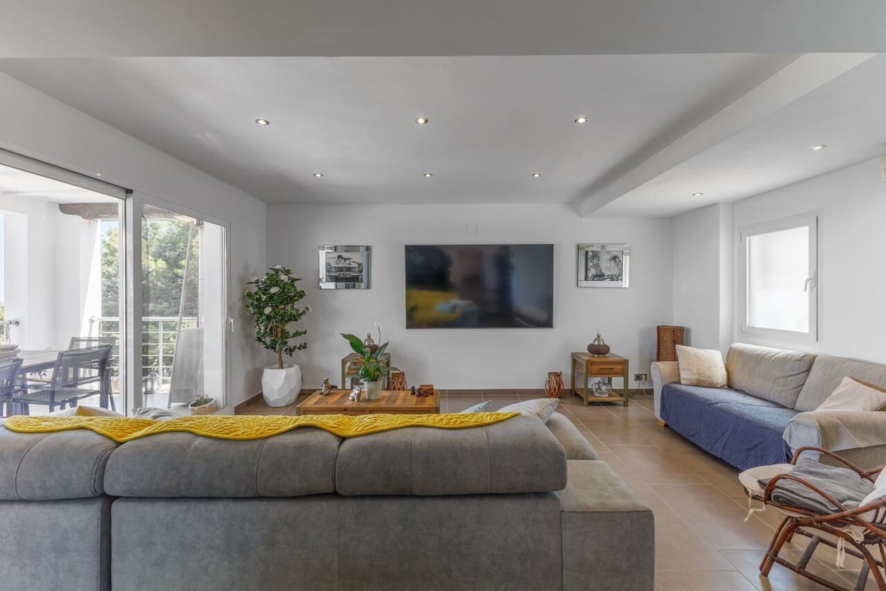 4 bedroom Villa for sale in Javea / Xabia with pool - € 1,699,000 (Ref: 9879867)