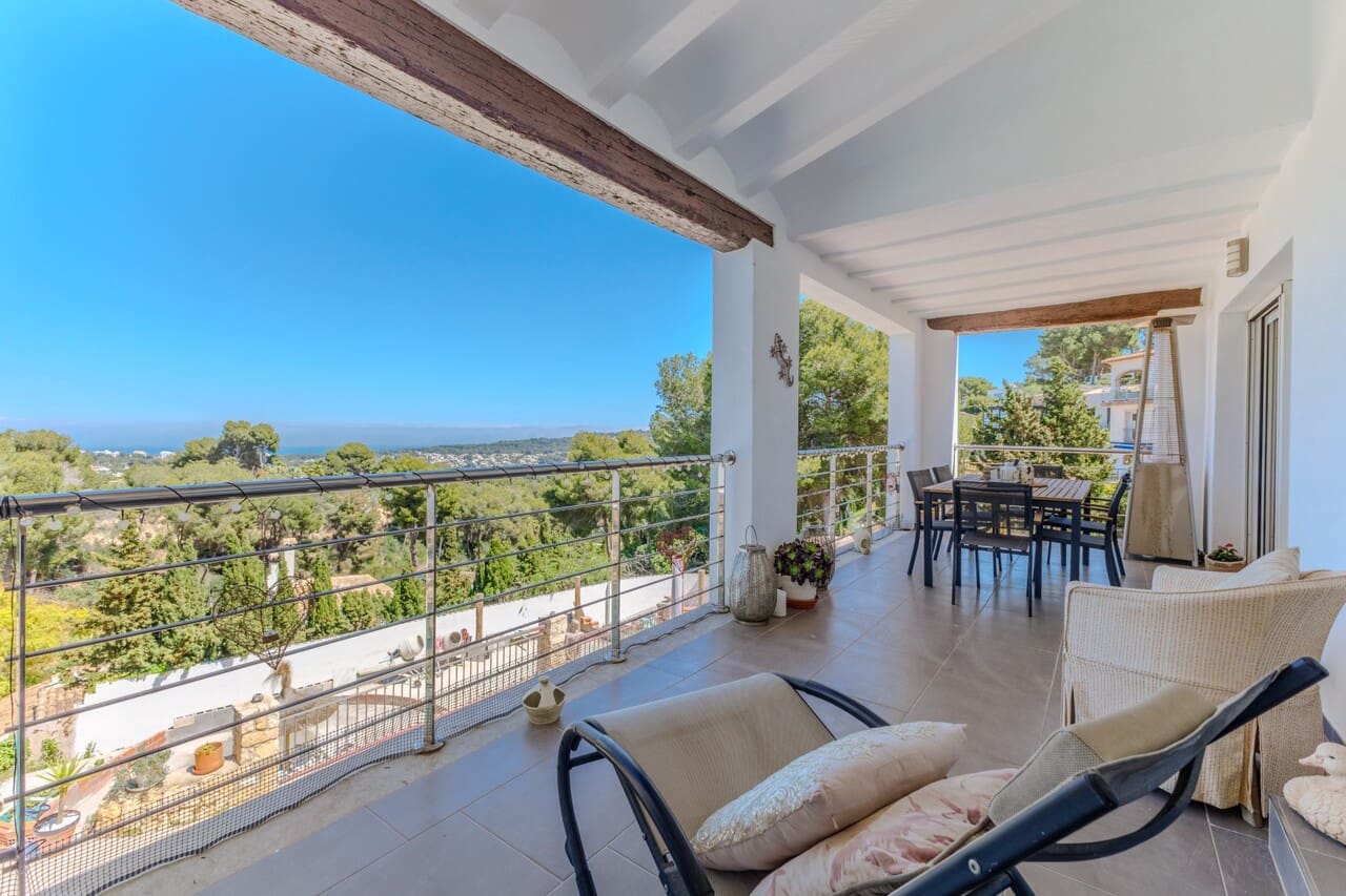4 bedroom Villa for sale in Javea / Xabia with pool - € 1,699,000 (Ref: 9879867)